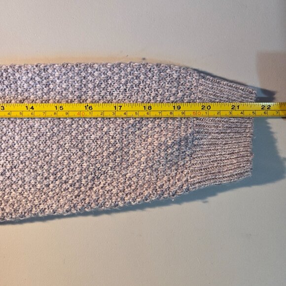 Alia Turtleneck Sweater - Picture 5 of 8